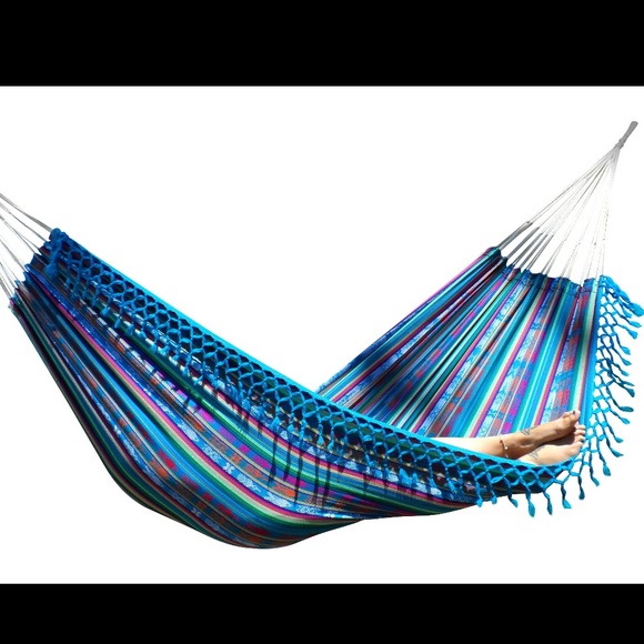 Handwoven hammock made in Ecuador - Picture 1 of 7